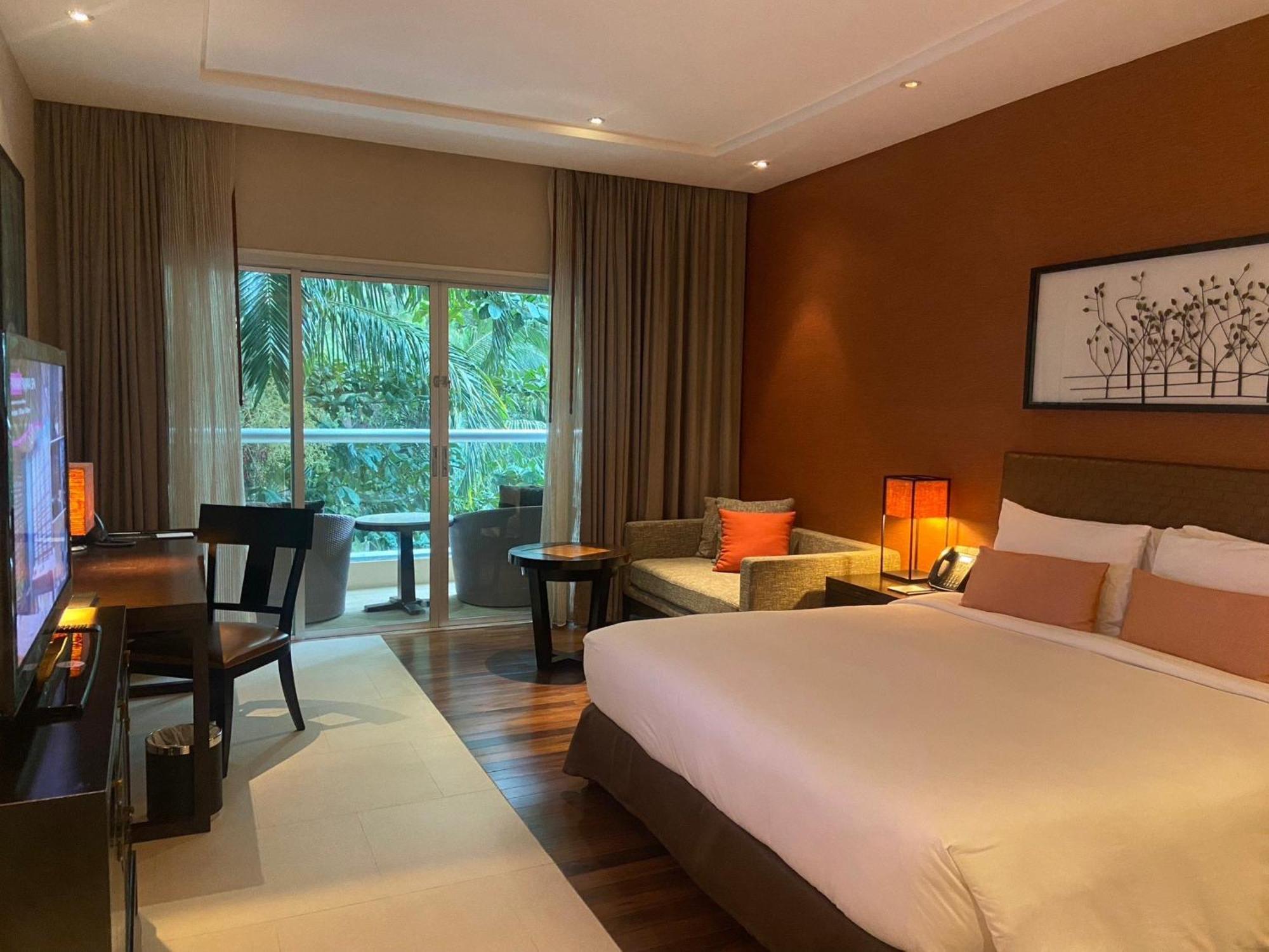 Phuket Panwa Beachfront Resort Extérieur photo