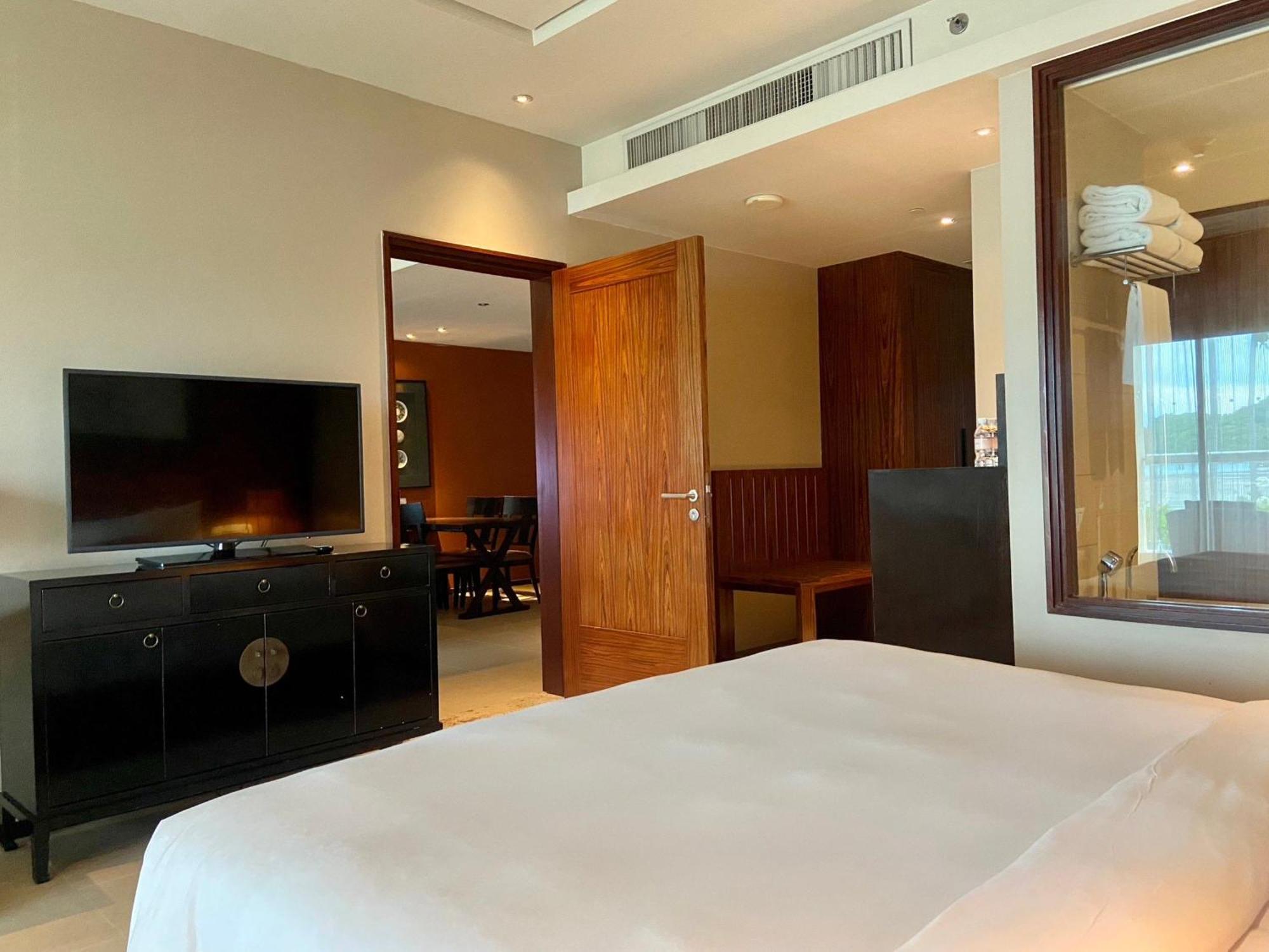 Phuket Panwa Beachfront Resort Extérieur photo