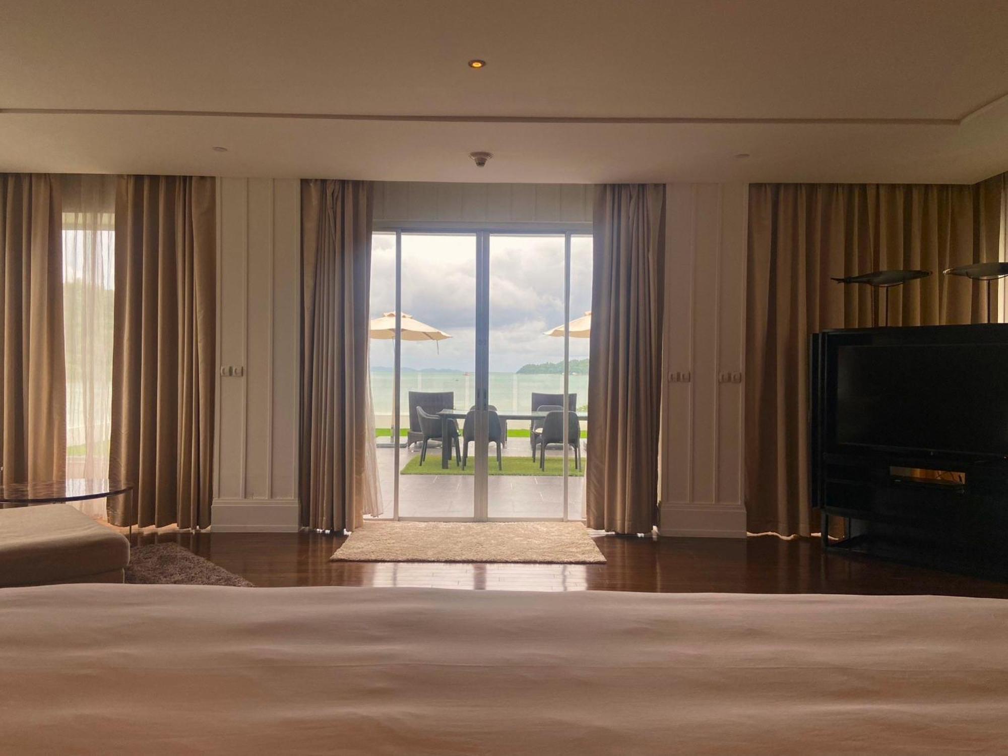 Phuket Panwa Beachfront Resort Extérieur photo